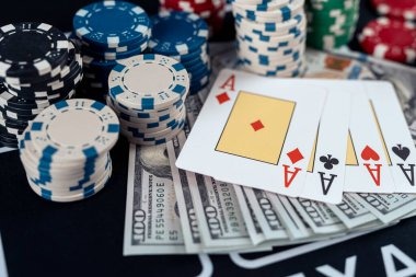 Live dealer blackjack table with multilingual interface