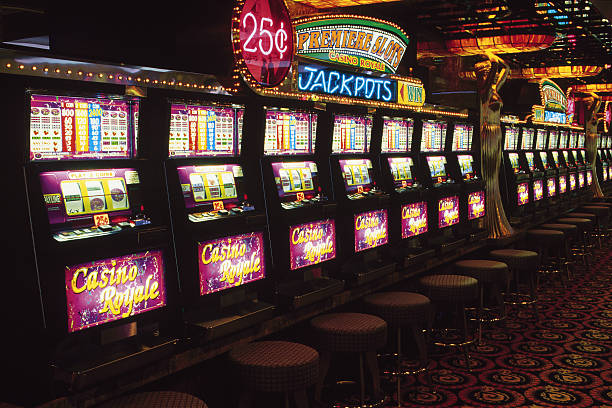 Wolf Gold slot reel layout showing wolf symbol and gold jackpot feature on okmen21 mobile interface